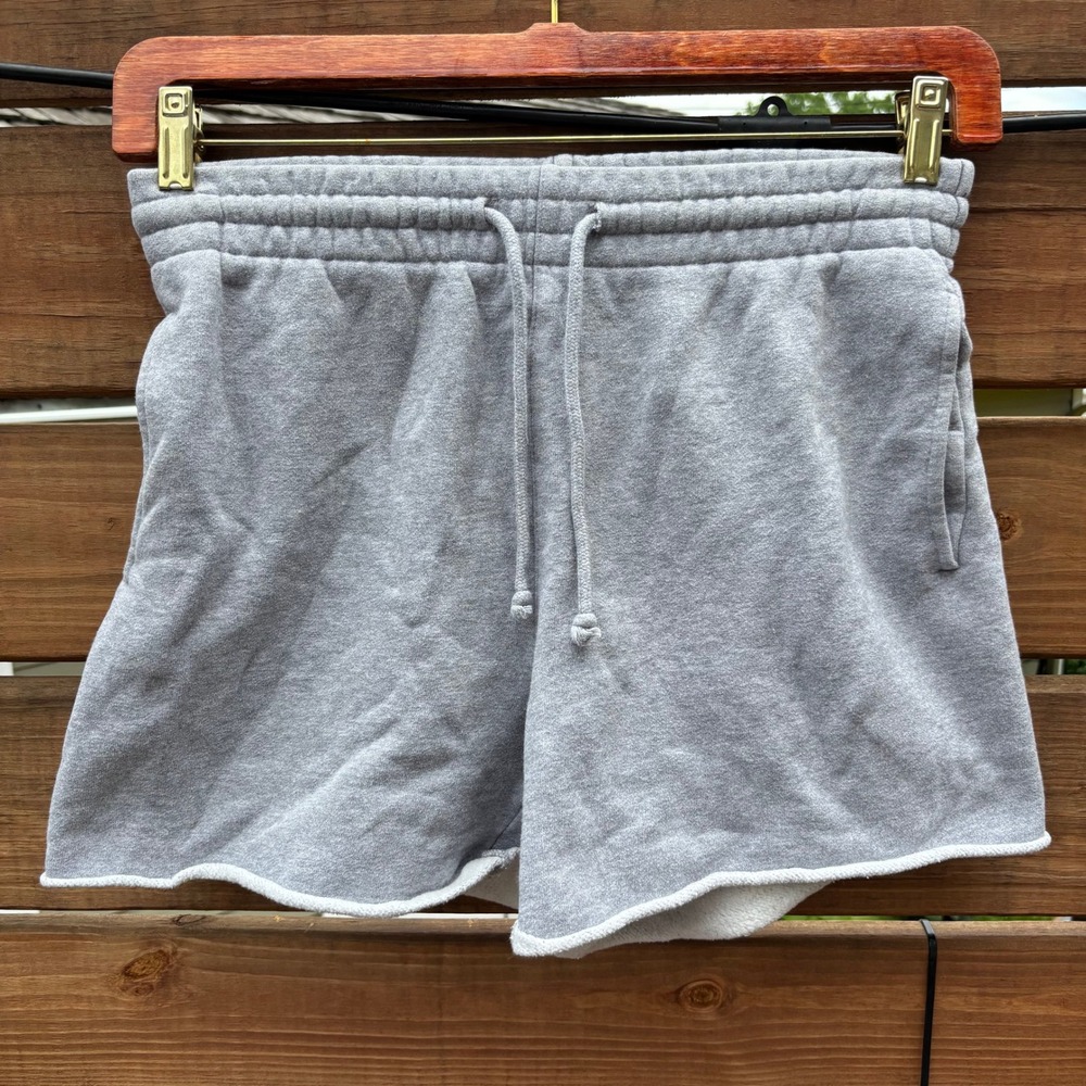 Aritzia Tna Sweat Shorts Womens Medium Grey Excellent Cozy AF‎ Fleece Drawstring